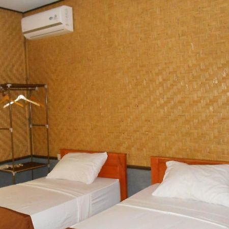 Taman Menjangan Homestay By Snorkelingmenjangan Banyuwedang Exterior photo